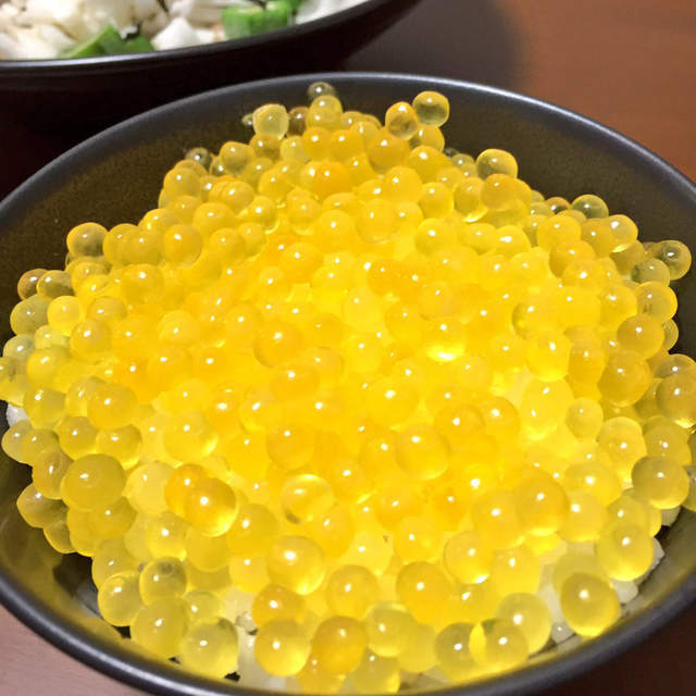 《黃金鮭魚卵》有如寶石般的金黃色澤其實是名物級的美味食材