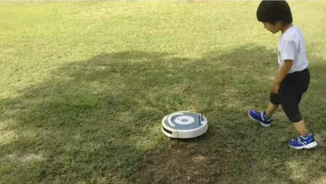 《掃地機器人大爆走》公園裡的高速奔馳難道又是叛逆期的開始?ww 《掃地機器人大爆走》公園裡的高速奔馳難道又是叛逆期的開始?ww