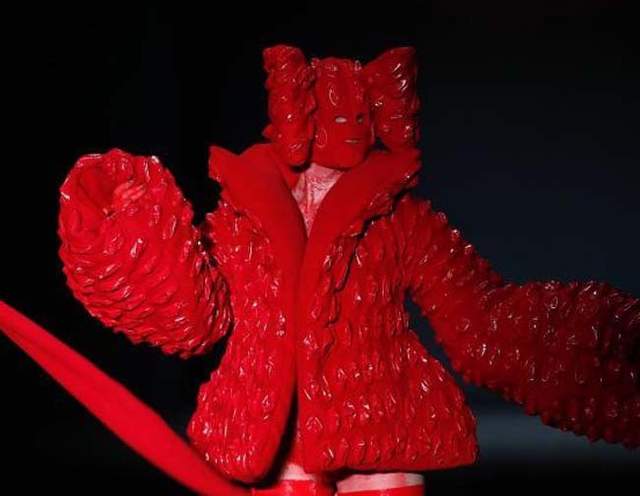 驚嚇《血色時裝秀》這是一種讓你做惡夢的概念？