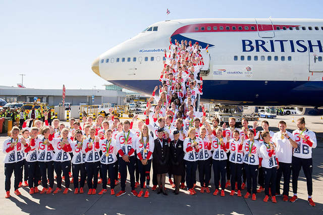 《英國奧運隊的紅色行李袋》先找到自己行李的人有獎牌嗎（苦笑） - 圖片2