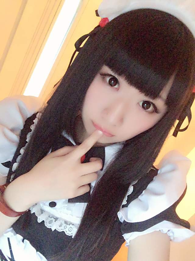 可愛Coserうらら しろん《果醬顏料淋滿身 特殊藝術寫真》看了覺得黏黏的...