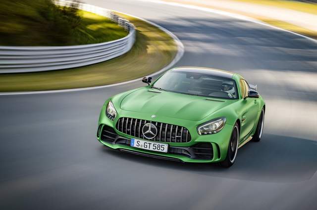 《Mercedes-AMG GT R》竟然現在才跟我說是有限量的 《Mercedes-AMG GT R》竟然現在才跟我說是有限量的