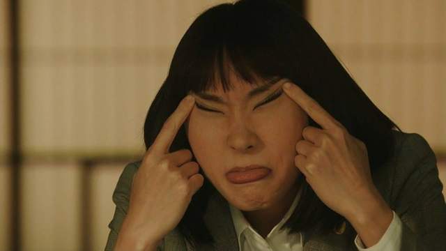 《狐狸臉美女》比狸貓臉更多了些冷豔感的日本女星你又想到誰？