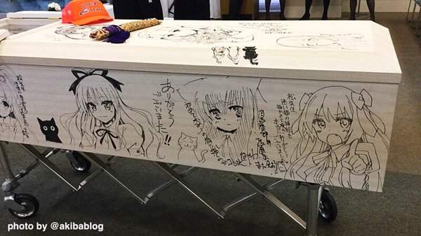 《畫滿萌繪的痛棺材》用動畫歌送輕小說作家松智洋最後一程 《畫滿萌繪的痛棺材》用動畫歌送輕小說作家松智洋最後一程