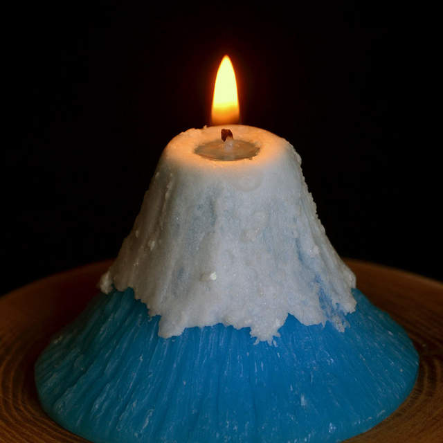 有櫻花味的《富士山蠟燭》具有日本代表的美麗伴手禮