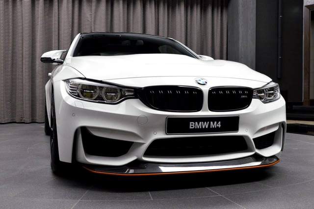帥氣白馬《BMW M4 GTS》阿布達比現身超有型