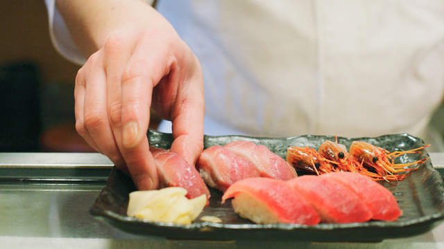 日本大阪出現《疑似歧視外國人的壽司店》不是日本人給「芥末爆彈」嗆的你眼淚直直流 日本大阪出現《疑似歧視外國人的壽司店》不是日本人給「芥末爆彈」嗆的你眼淚直直流