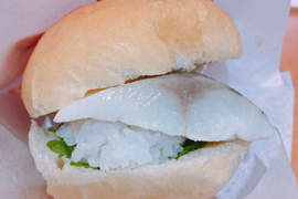 《鯖魚漢堡》壽司店期間限定的美味新創意 《鯖魚漢堡》壽司店期間限定的美味新創意