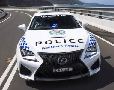 馬力467匹《Lexus RC F》也要帥氣化身澳洲警車? 馬力467匹《Lexus RC F》也要帥氣化身澳洲警車?