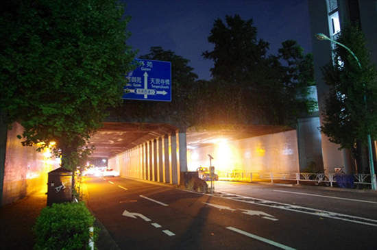 《東京靈異地點之旅》司機大哥載你一訪這些透心涼的地方