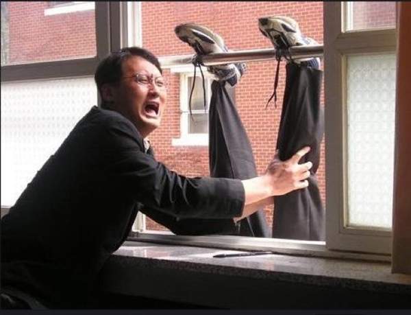 盤點《韓國學生的創意惡作劇》玩這麼大老師不會崩潰嗎⊙▃⊙ 盤點《韓國學生的創意惡作劇》玩這麼大老師不會崩潰嗎⊙▃⊙