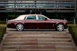 《Rolls-Royce Phantom Sacred Fire》獨一無二好越南 《Rolls-Royce Phantom Sacred Fire》獨一無二好越南