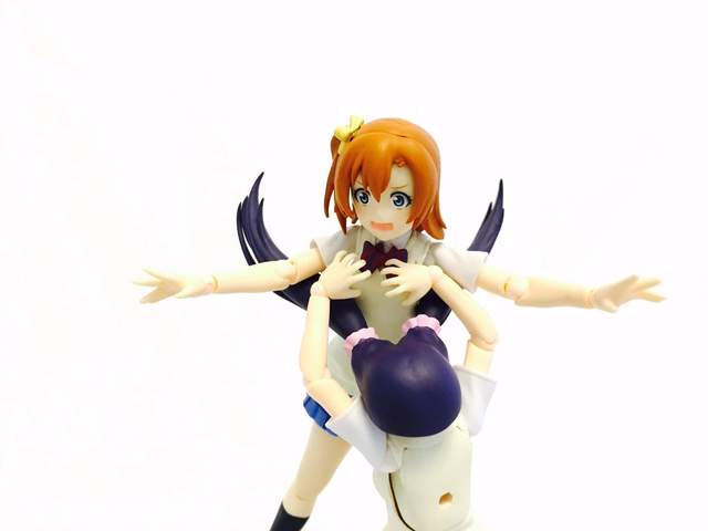 浑身都能恶搞的《LoveLive东条希可动公仔》恐怖袭胸魔降临…… - 图片19 浑身都能恶搞的《LoveLive东条希可动公仔》恐怖袭胸魔降临……