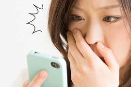 低頭族小心成為《手機醜八怪》糟糕...我好像中標好幾個(照鏡子) 低頭族小心成為《手機醜八怪》糟糕...我好像中標好幾個(照鏡子)