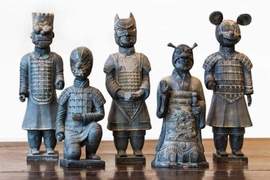 《卡通角色兵馬俑》米奇率領複製人大軍一個勁的朝你笑......(發寒) 《卡通角色兵馬俑》米奇率領複製人大軍一個勁的朝你笑......(發寒)