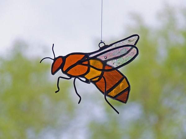 《彩色玻璃吊飾》葉子系列還是用回收酒瓶製作的環保藝術✧ 《彩色玻璃吊飾》葉子系列還是用回收酒瓶製作的環保藝術✧