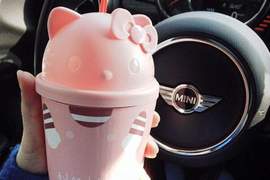 韓國年糕店推《Hello Kitty咖啡杯》荷包君表示:已哭 韓國年糕店推《Hello Kitty咖啡杯》荷包君表示:已哭
