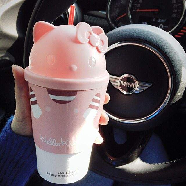 韓國年糕店推《Hello Kitty咖啡杯》荷包君表示:已哭 韓國年糕店推《Hello Kitty咖啡杯》荷包君表示:已哭