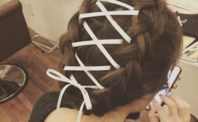 注目度100%《綁帶編髮》又是一個欺負手殘的可愛髮型啊啊啊（淚目）