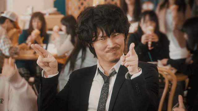 日本女高中生間《齋藤先生》遊戲大流行 看綾野剛玩得多開心啊wwww 日本女高中生間《齋藤先生》遊戲大流行 看綾野剛玩得多開心啊wwww