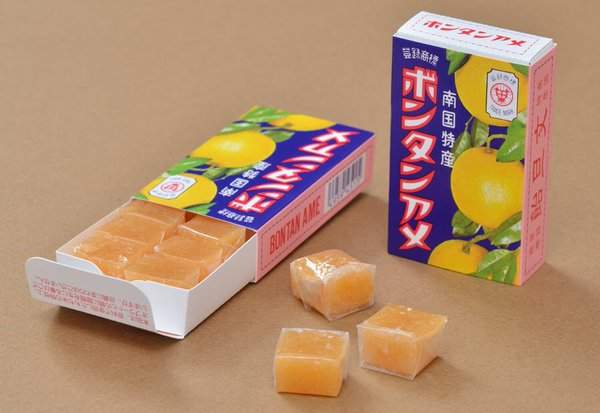 年輕人：《糖果包裝膜黏住了不能吃》那層薄薄裹糖紙隔著兩個世代嗎？（淚）