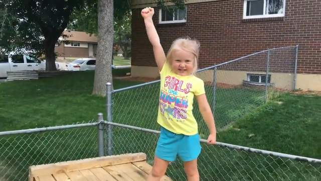 《兒童版極限體能王》爸爸為了實現女兒的夢想打造挑戰舞台 《兒童版極限體能王》爸爸為了實現女兒的夢想打造挑戰舞台