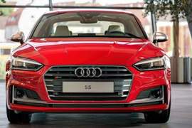 火紅身驅《Audi S5 Coupe》其實更精彩是內在美 火紅身驅《Audi S5 Coupe》其實更精彩是內在美