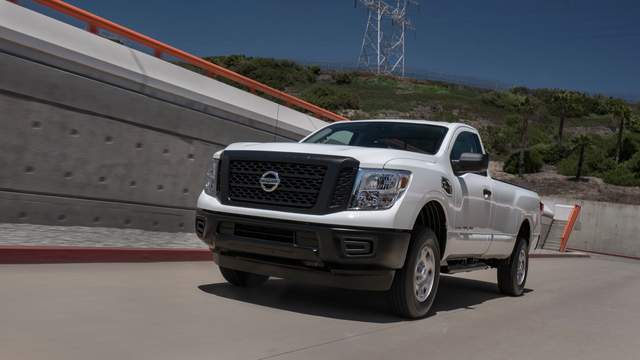 2017年式《Nissan Titan Single Cab》少了後座竟然載卡多? 2017年式《Nissan Titan Single Cab》少了後座竟然載卡多?