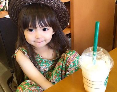 超萌時尚小美女《童裝模特兒》爸媽都是帥哥美女也太犯規了啊~ 超萌時尚小美女《童裝模特兒》爸媽都是帥哥美女也太犯規了啊~