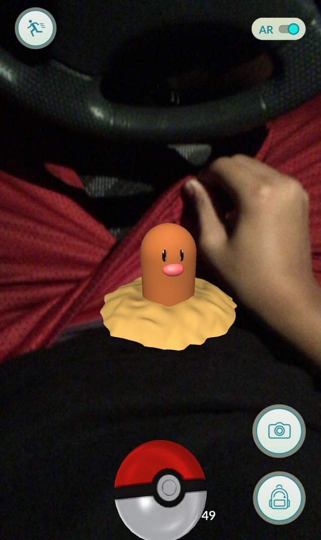 惡搞《Pokemon go》快看我的褲襠裡有地鼠 Σ(*ﾟдﾟﾉ)ﾉ