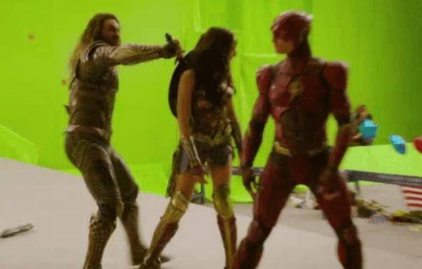 《正義聯盟》殺青 歡樂幕後花絮影片公開英雄幼稚的一面w