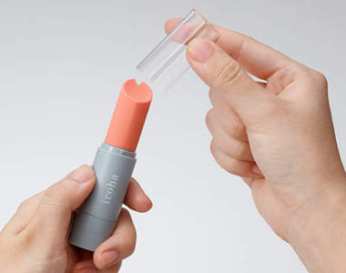 女性向情趣用品《iroha》新推口紅造型按摩棒 女性向情趣用品《iroha》新推口紅造型按摩棒