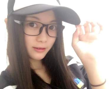 AV女優今宮なな《棒球場淫蕩動作炎上》M字開腿被攝影機拍到怎麼辦…… AV女優今宮なな《棒球場淫蕩動作炎上》M字開腿被攝影機拍到怎麼辦……