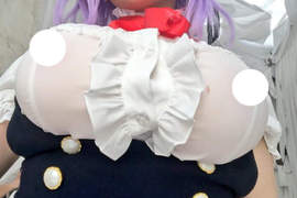 胸圍完美再現《粗點心戰爭COSPLAY》覺得男主角真會忍…… 胸圍完美再現《粗點心戰爭COSPLAY》覺得男主角真會忍……