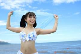 自稱比橋本環奈更可愛《北海道美少女手塚せいあ》發行DVD寫真 自稱比橋本環奈更可愛《北海道美少女手塚せいあ》發行DVD寫真
