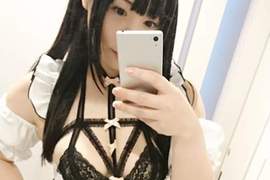 變態自拍COSER《化身18禁漫畫女主角》你會選二次元還是三次元? 變態自拍COSER《化身18禁漫畫女主角》你會選二次元還是三次元?