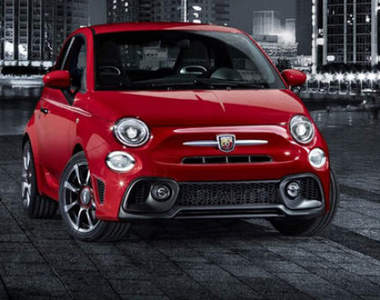 不只變臉《Abarth 595》這回還小小漲了馬力喔 不只變臉《Abarth 595》這回還小小漲了馬力喔