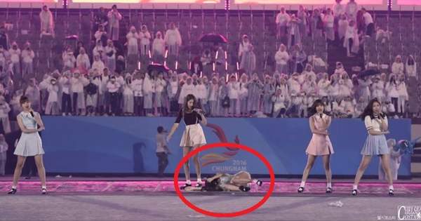 超心疼《GFRIEND跌倒事件》再現　再跌下去都要封歌了啦TAT（不捨）