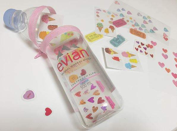 《evian礦泉水拉鍊筆筒DIY》簡單兩步驟打造清新可愛的環保小筆筒