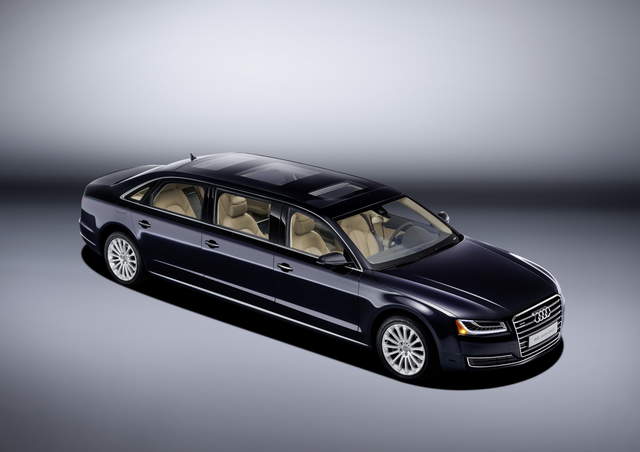6門6座《Audi A8 L Extended》難道今年是6倍年? 6門6座《Audi A8 L Extended》難道今年是6倍年?