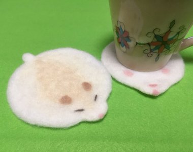 羊毛氈《倉鼠杯墊》融化的倉鼠?還是倉鼠餅乾呢? 羊毛氈《倉鼠杯墊》融化的倉鼠?還是倉鼠餅乾呢?