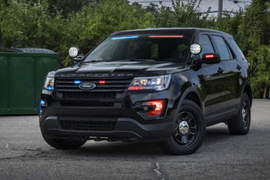 《Ford Police Interceptor Utility》這樣的警車太犯規惹 《Ford Police Interceptor Utility》這樣的警車太犯規惹