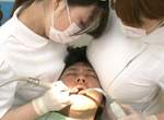 《牙醫護士多巨乳的真實》原來那靠在臉旁的歐拜竟然隱蔽了如許的究竟...