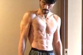 《肌肉大叔漫畫家「迫稔雄」》喜歡的:肌肉、格鬥技、荒木飛呂彥 《肌肉大叔漫畫家「迫稔雄」》喜歡的:肌肉、格鬥技、荒木飛呂彥