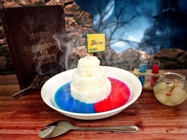 日本推出《不可思議的魔法幻彩咖哩》超衝擊視覺的配色你敢吃嗎? 日本推出《不可思議的魔法幻彩咖哩》超衝擊視覺的配色你敢吃嗎?