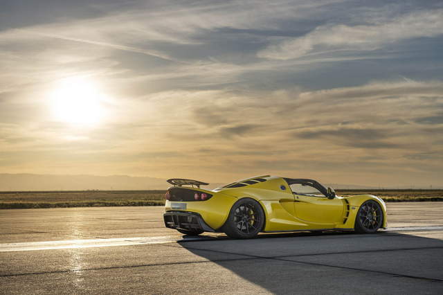 山豬退位《Hennessey Venom GT Spyder》最速敞篷車到底有多快？ - 圖片4