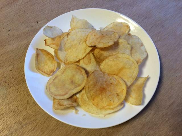 手做《木雕洋芋片》這樣還真的看不出來哪塊是木雕啊(´⊙ω⊙`) 手做《木雕洋芋片》這樣還真的看不出來哪塊是木雕啊(´⊙ω⊙`)