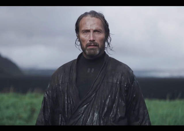 《星際大戰外傳:俠盜一號》最終預告 Mads Mikkelsen終於登場囉(灑花) 《星際大戰外傳:俠盜一號》最終預告 Mads Mikkelsen終於登場囉(灑花)