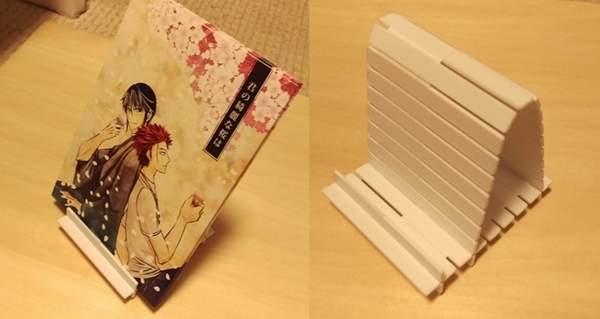 自製《百圓隔板同人本展示架》可以拆開攤平超方便攜帶✧ 自製《百圓隔板同人本展示架》可以拆開攤平超方便攜帶✧
