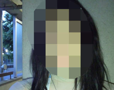 嚇破膽的《女裝自拍露出照》不知道該分類成色情還是恐怖圖片…… 嚇破膽的《女裝自拍露出照》不知道該分類成色情還是恐怖圖片……